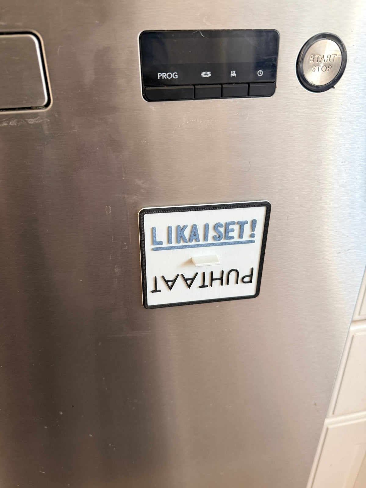 Astianpesukone magneetti - puhtaat ja likaiset - Lahja ja Sisustus Juuttisäkki